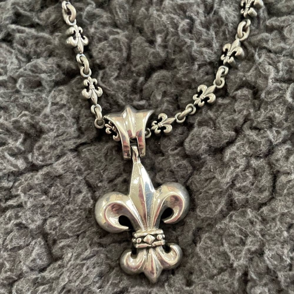 NEVER WORN……,King Baby Rosary & Pendant